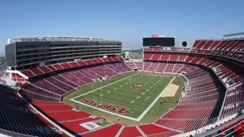 [图]武磊独揽3分 上海海港客场大胜青岛海牛5-0